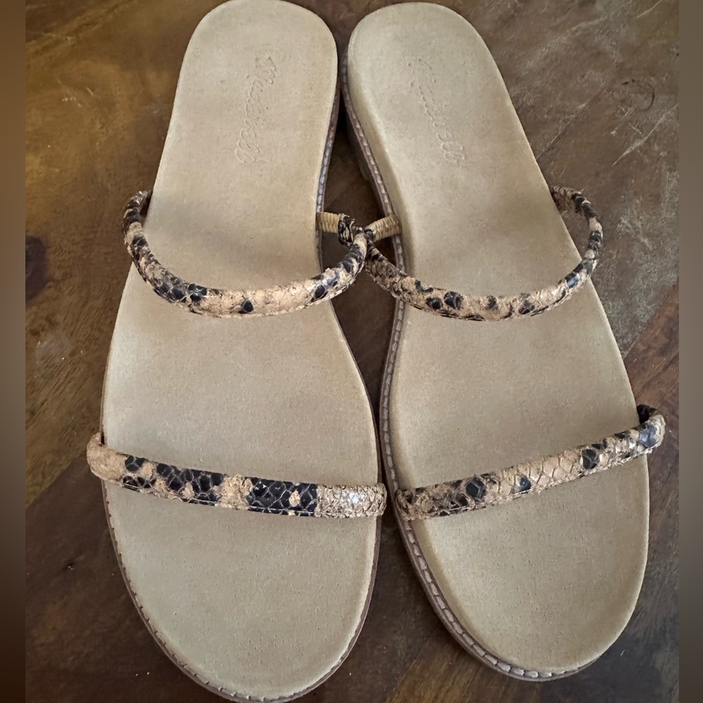 Madewell Bare slide sandals in‎ snake embossed leather size 9 NEW